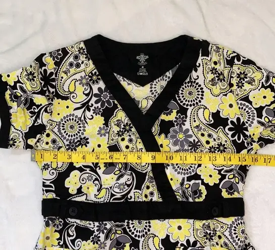 Med Couture Women’s Scrub Top Size XS Yellow