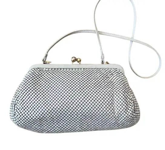 Whiting & Davis Vintage White Mesh Hand Bag Purse Kiss Closure, Shoulder Strap