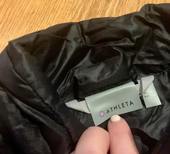 Athleta Puffy Vest