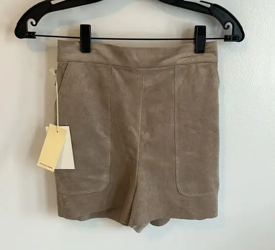 Wilfred Aritzia  Bossier Tan Faux Suede Shorts