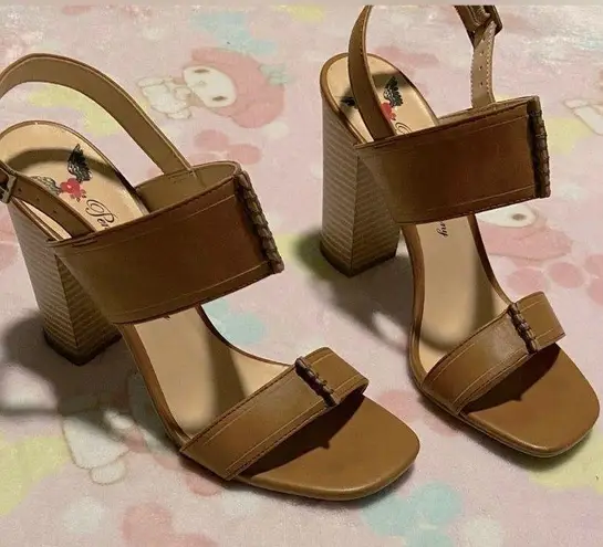 Penny Loves Kenny Beige Leather Heels(8)