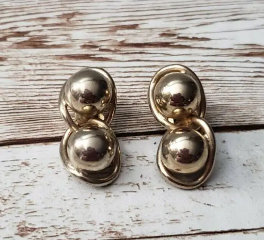Vintage Clip On Earrings