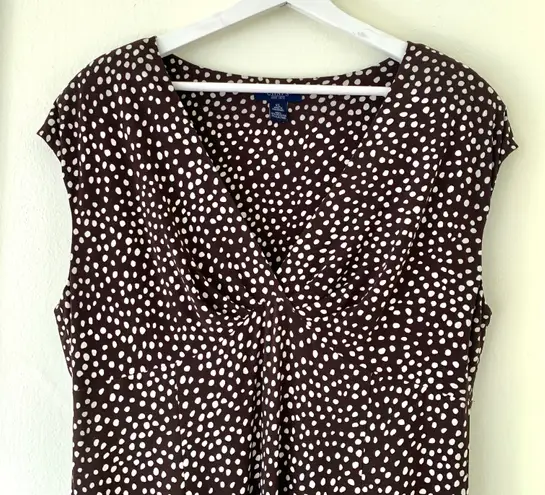 CHAPS brown with white dots cap sleeve V neck flowy dress