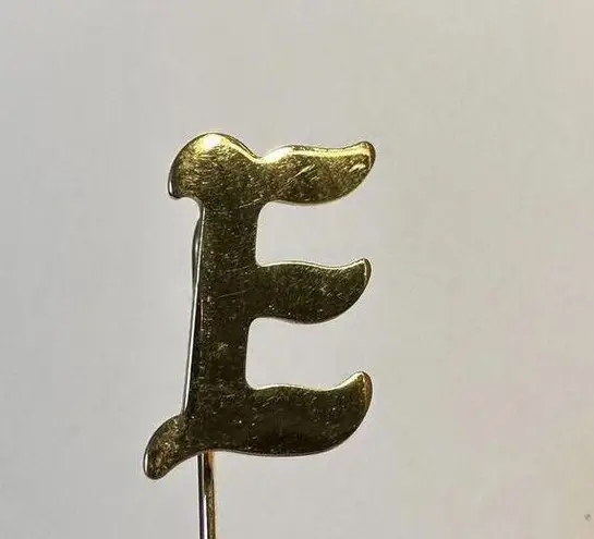 Letter / Initial E Lapel Stick Pin Gold Tone