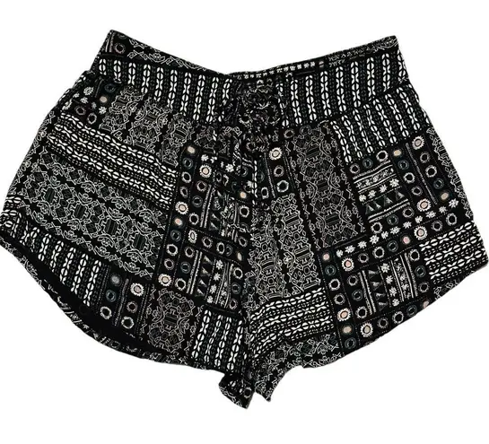 Wild Pearl Casual Boho Print Pull On Shorts Size Medium