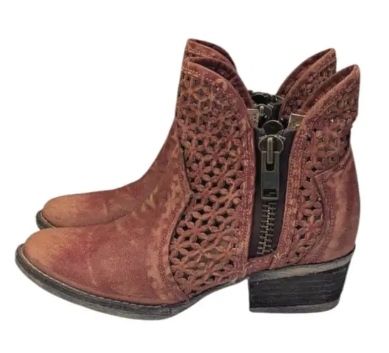 Circle G by Corral Distressed Ankle Boots GUC Size 6.5 S3751