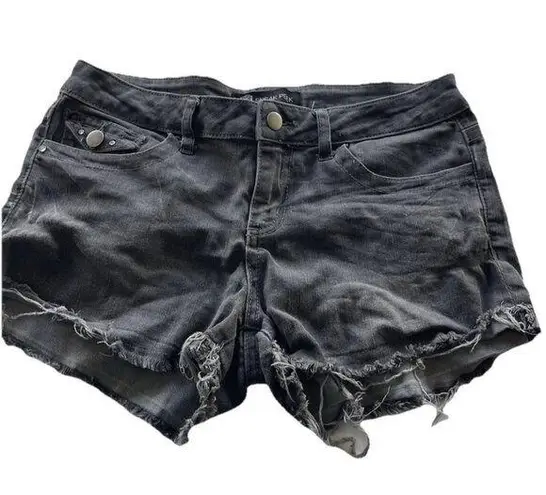 Sneak Peek Shorts Women’s Sz M Dark Gray Denim Western Y2K Travel Shorts Size M