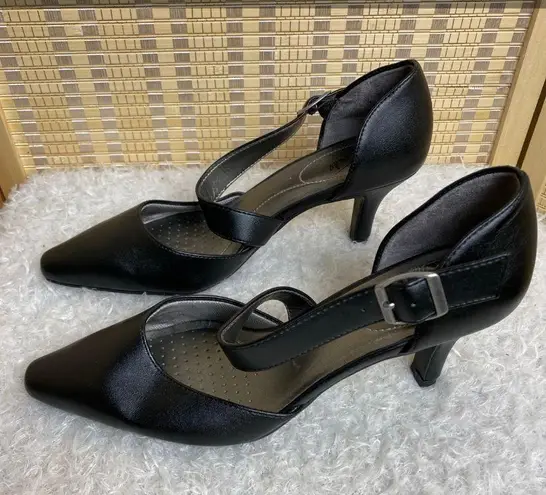 Life Stride  Kamala Strappy Heels Black Faux Leather Buckle Closure 