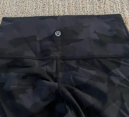 Lululemon Black Camo Wunder Under 21” Leggings