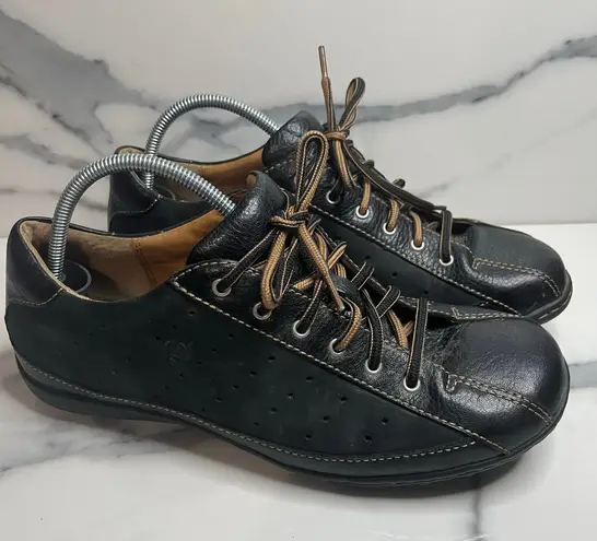 BORN Women's Black Leather Hawkeye Walking Sneaker Shoes Sz 10 Comfort Outdoors