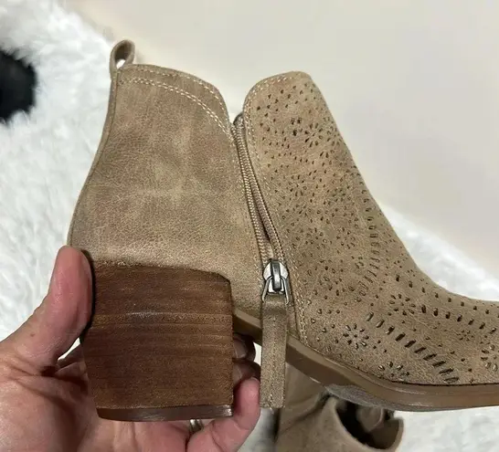 Very G Gwen Short Boot Beige Sz8.5