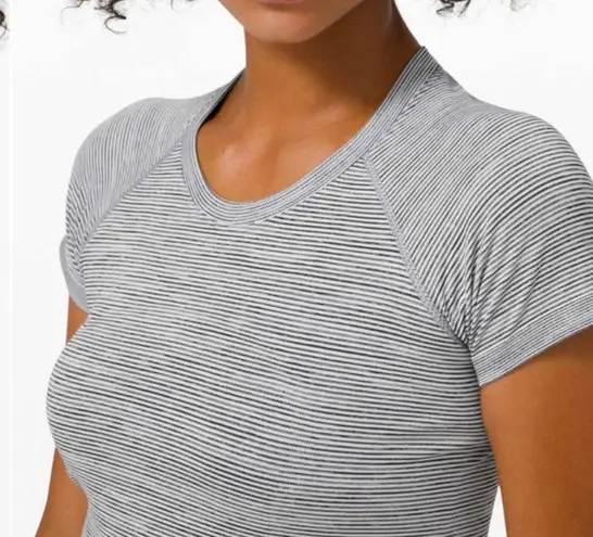 Lululemon Swiftly tech 2.0 short sleeve size 8