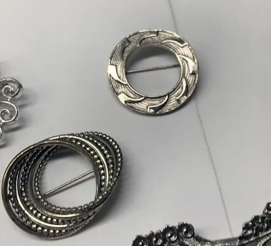 Lot Of 5 Mostly Silver Tone Vintage