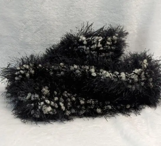 No Brand Scarf White Black Fuzzy Eyelash Soft Winter Warm Cozy