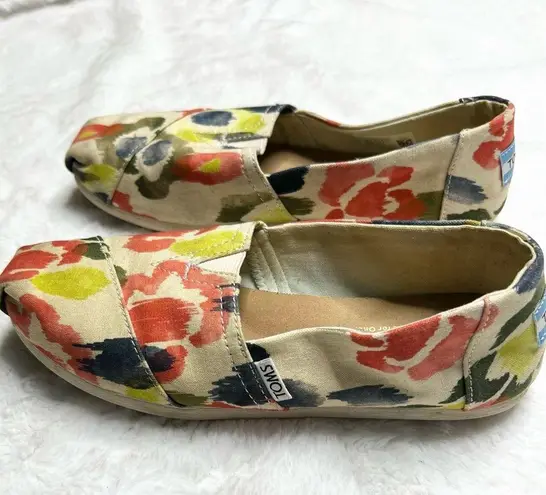 Toms  Classic Colorful Abstract Slip-On Sneakers Size 7 Casual Comfy Flats