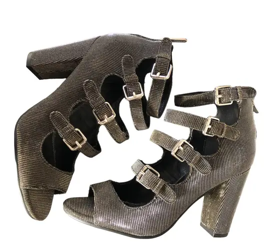 Indigo rd. Metallic Gladiator Heels