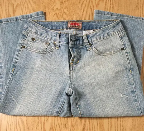 Juniors/Womens NOBO Rhinestones Jeweled Stretchy Distressed Capri Jeans Size 3 Blue