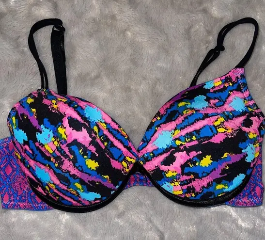 Vibrant Abstract Print Push