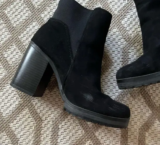 Primark women’s chunky block heeled ankle booties going out size 7