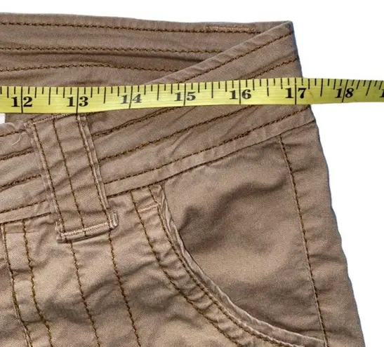 Paris Blues Beige Bermuda Shorts Size 13