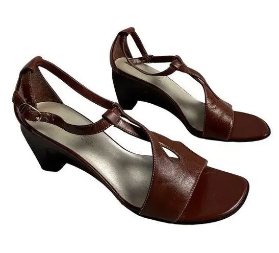 Chadwick's Chadwick’s Women's Brown Leather T-Strap Wedge Sandals Size 7.5