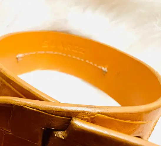 Suarez Crocodile Cuff Tan