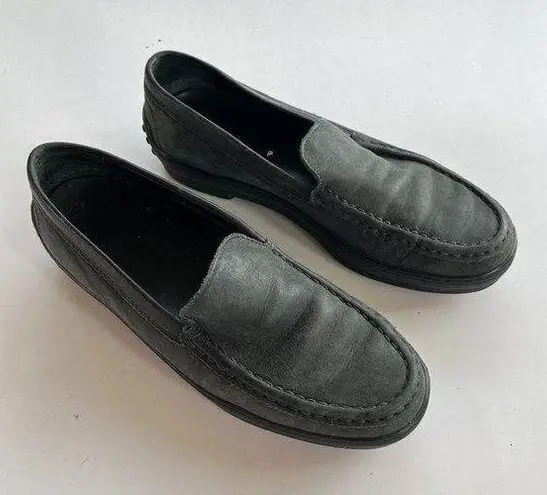TOD'S DARK GRAY LEATHER SLIP ON LOAFERS WOMENS SIZE 37.5