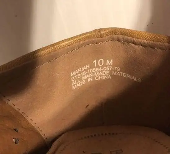 Baretraps Memory Foam Mariah flat shoe women size 10 M