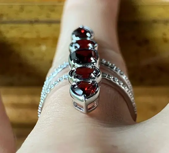 Natural Vermelho Red Garnet Sterling Silver Cocktail Ring Size 5.75