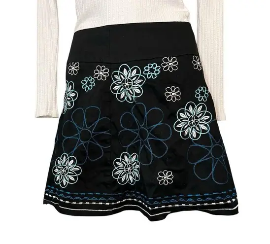 Heart soul Floral Embroidered A Line Zip Back Skirt 28” Waist Size 1