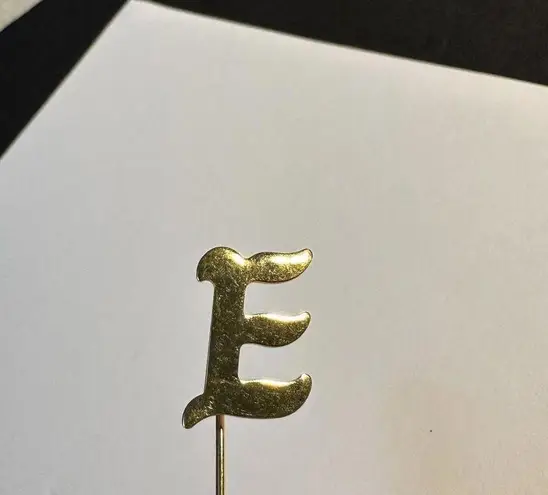Letter / Initial E Lapel Stick Pin Gold Tone