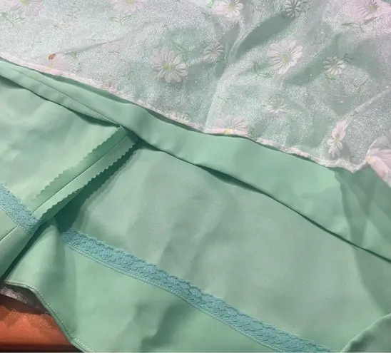 Vintage Daisy Maxi Dress Flutter sleeve overlay Green pearl white fairytale