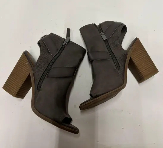 DV by Dolce Vit a Gray Booties