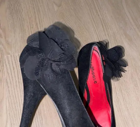 Dollhouse black heels size 8