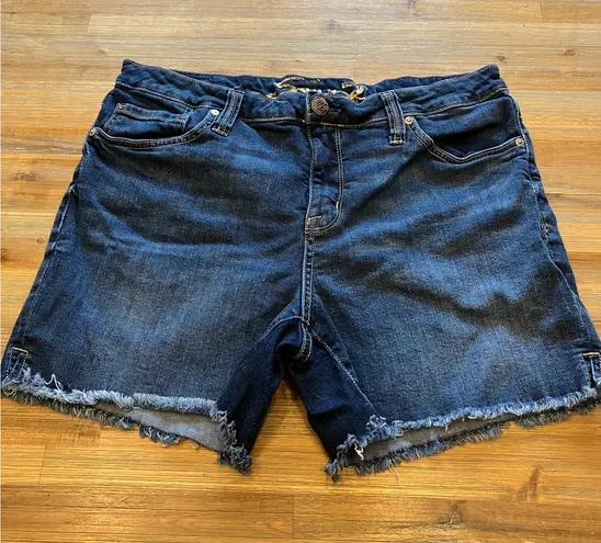 Seven7 Seven Weekend Short denim cut off medium wash size 12