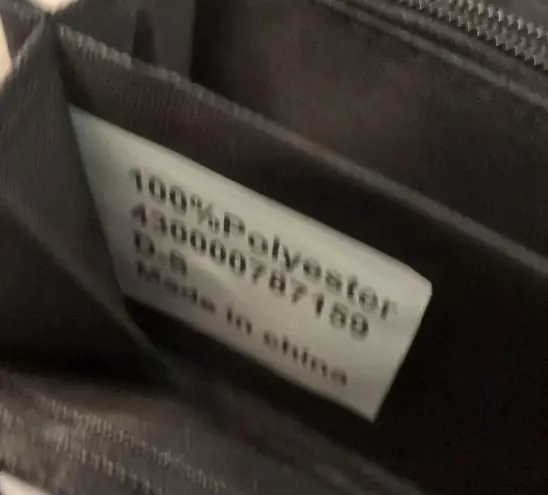 Clinique Paisley wallet with  keychain letter C thumbnail 3