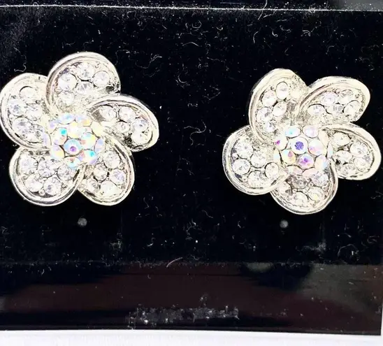 Crystal Cluster Flower Aurora Borealis Center Stud Earrings NOS New Blingy