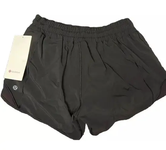 Lululemon Hotty Hot LR Shot 4" *Lined Size 6 Black BLK New w/tag