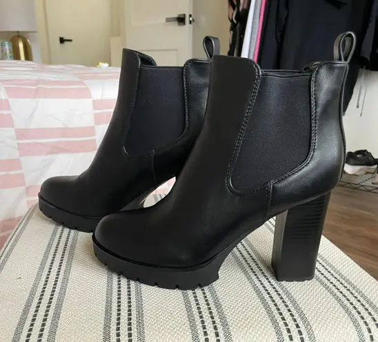 Dream Paris Black Leather Heeled Boots