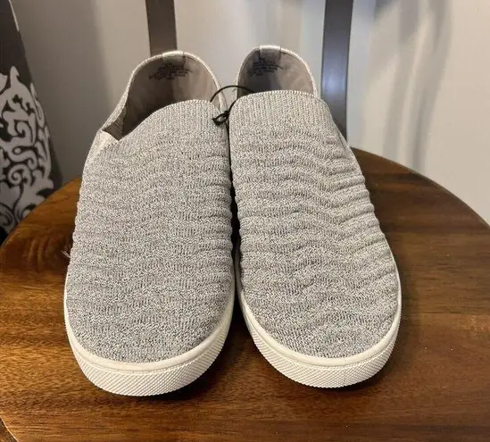 White Mountain New Metallic Silver Stretchy Size 9 Slip On Shoes Loafers