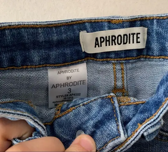 Aphrodite  Destroyed Skinny Jeans High Rise