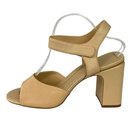 SARTO by Franco Sarto Flexa Natalie Beige Leather Ankle Strap Sandal Size 10M