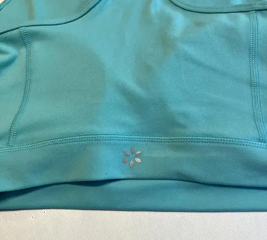 Nine West  Womens Sports Bra Green‎ Size Medium Removable Pads