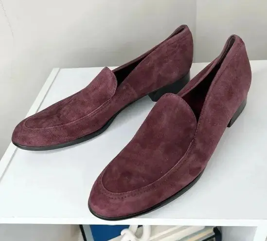 Munro Wine Colored Harrison Suede Loafer Size 9 Runs Small