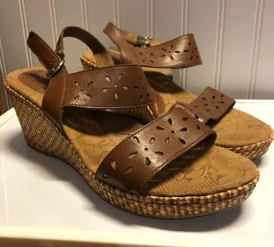 B.O.C Brown Leather Wedge Sandals Size 10