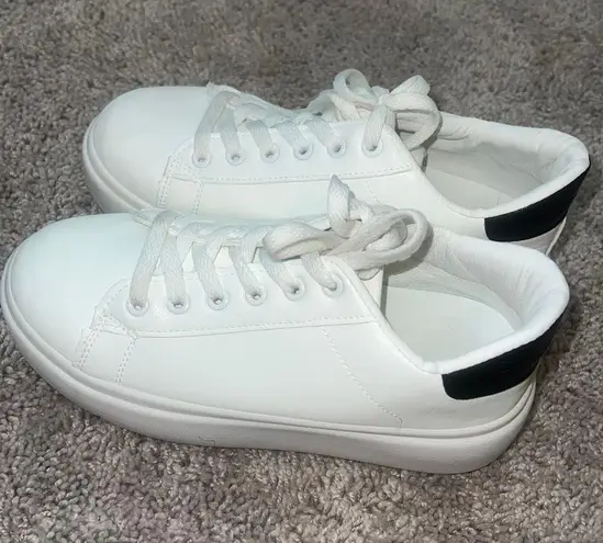 SheIn White Platform Sneaker