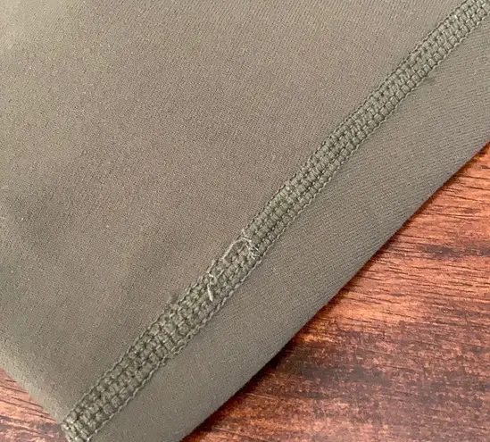 Senita Athletics Army Green Criss Cross Crop Leggings Size Small Cropped EUC