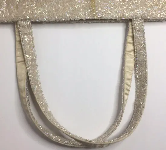 Beautiful Vintage beaded handbag purse red flower