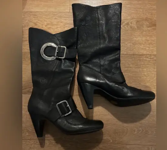 BCBGirls Women's Size 7B Heeled Leather Upper BG Maisha Pull On Boots