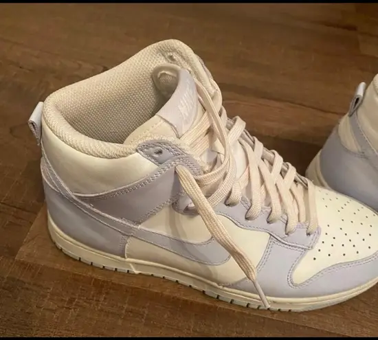 Nike  High Dunk Women’s
